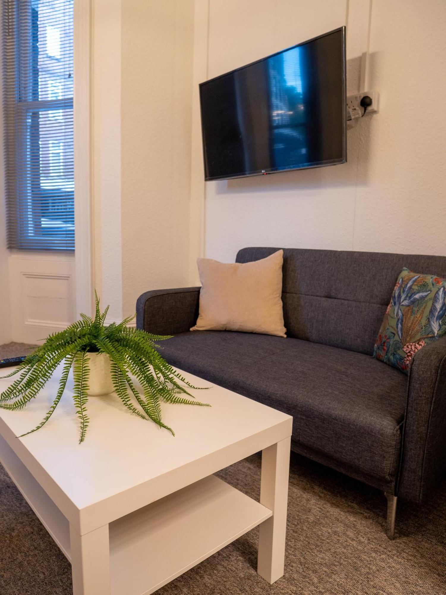 Appartamento Luxury,Location And Convenience Bournemouth Esterno foto