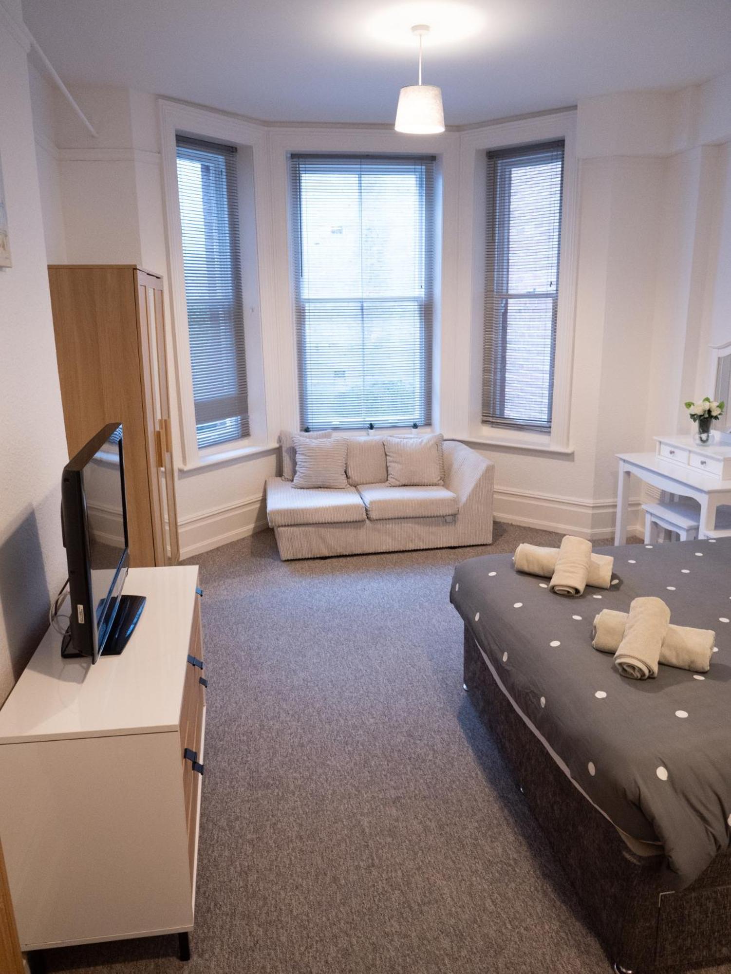 Appartamento Luxury,Location And Convenience Bournemouth Esterno foto